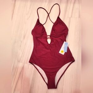NWT Cupshe V Plunge One-Piece Swimsuit Burgundy Size S